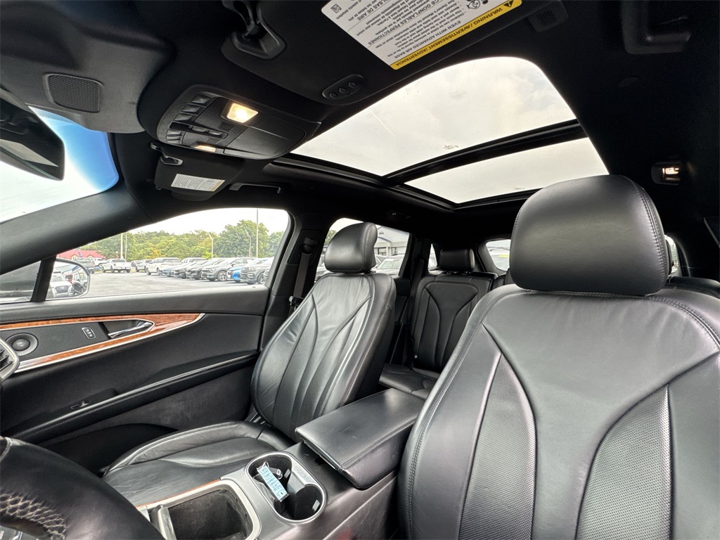 2019 Lincoln Nautilus Select photo 22