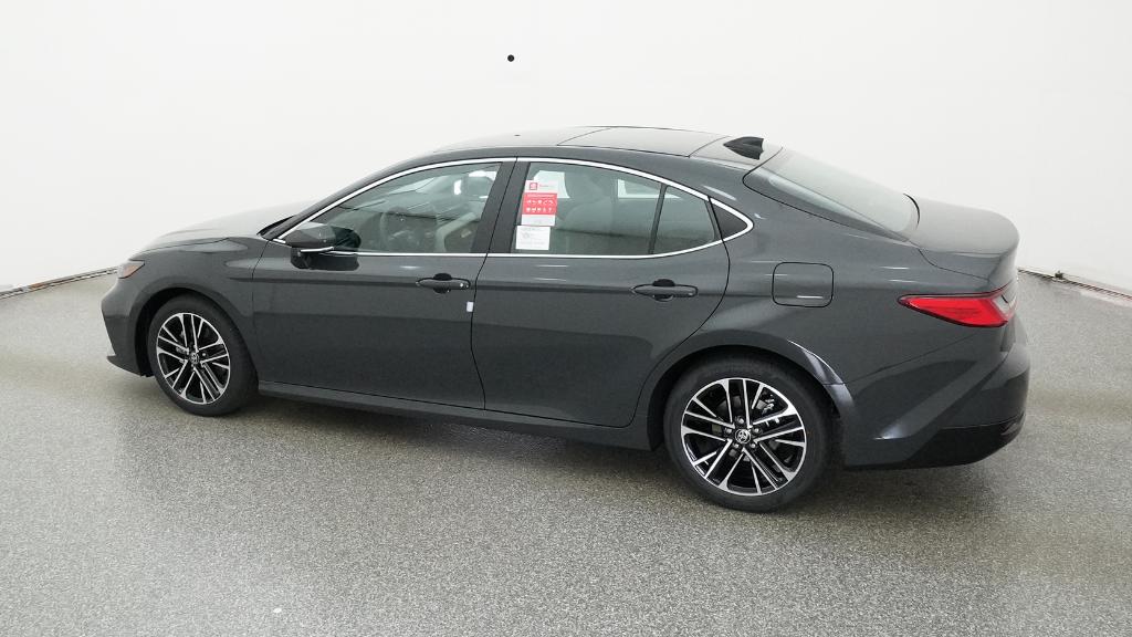 2025 Toyota Camry XLE photo 11