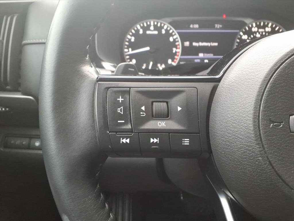 2022 Nissan Pathfinder SL photo 9