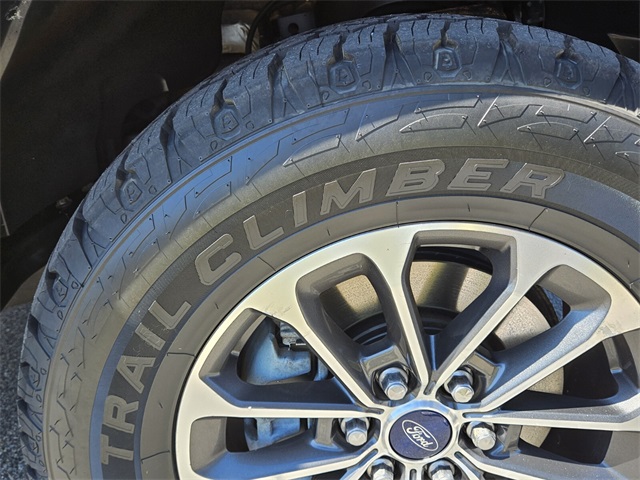 2018 Ford F-150 XLT photo 18