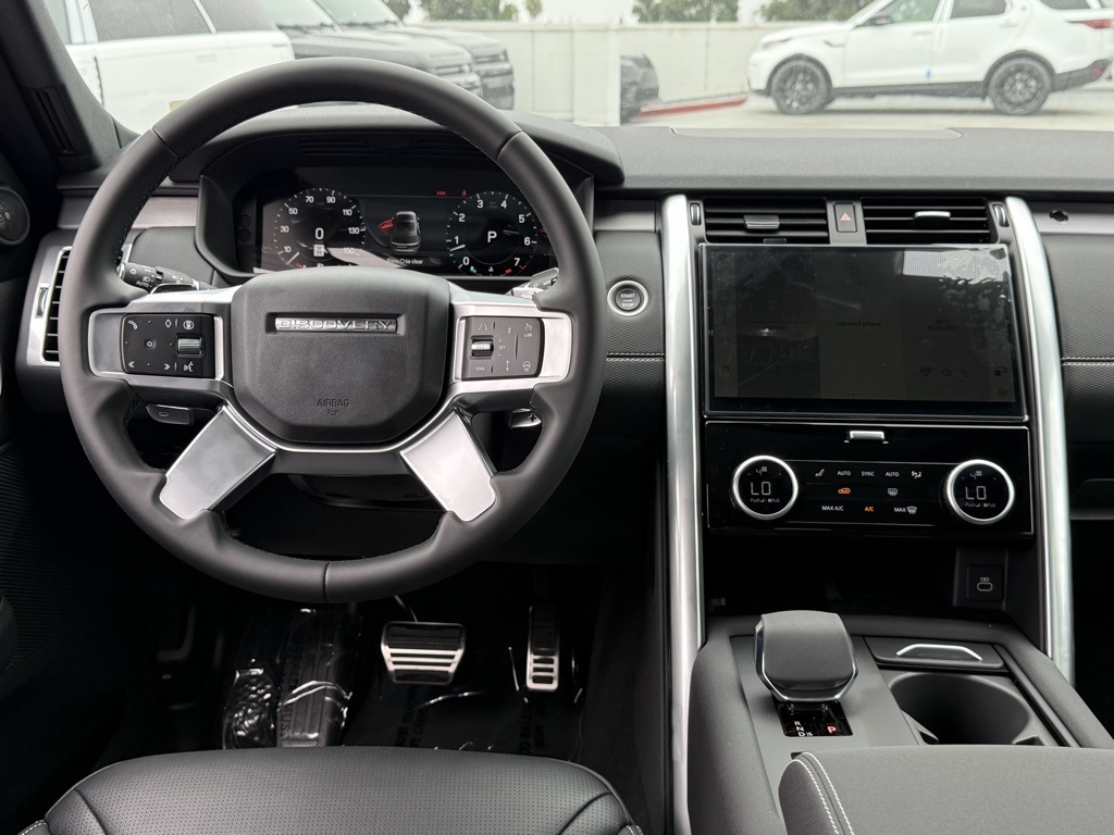 2025 Land Rover Discovery SE photo 21