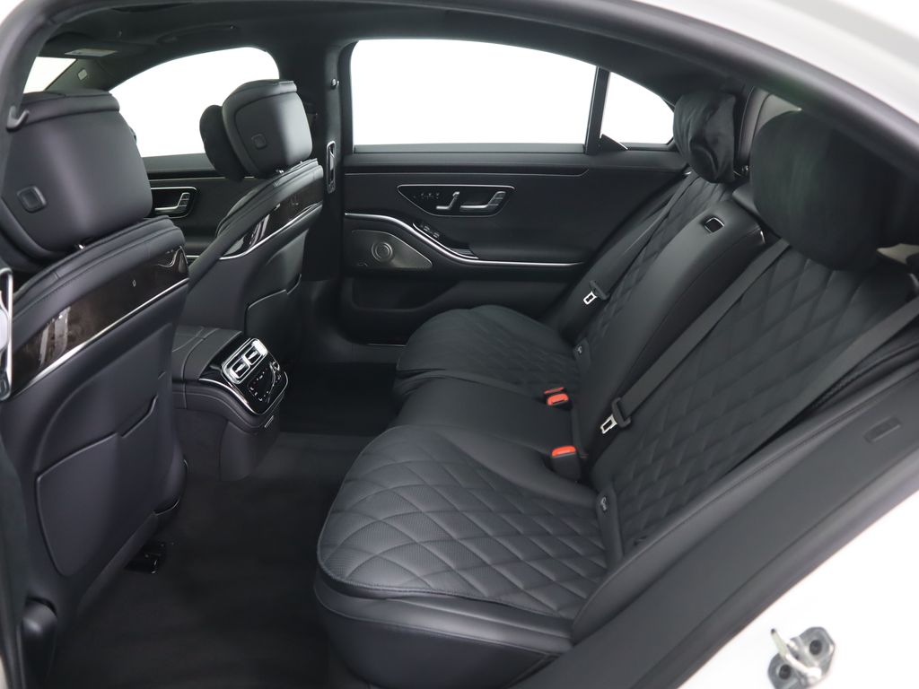 2025 Mercedes Benz S 580 4MATIC photo 22