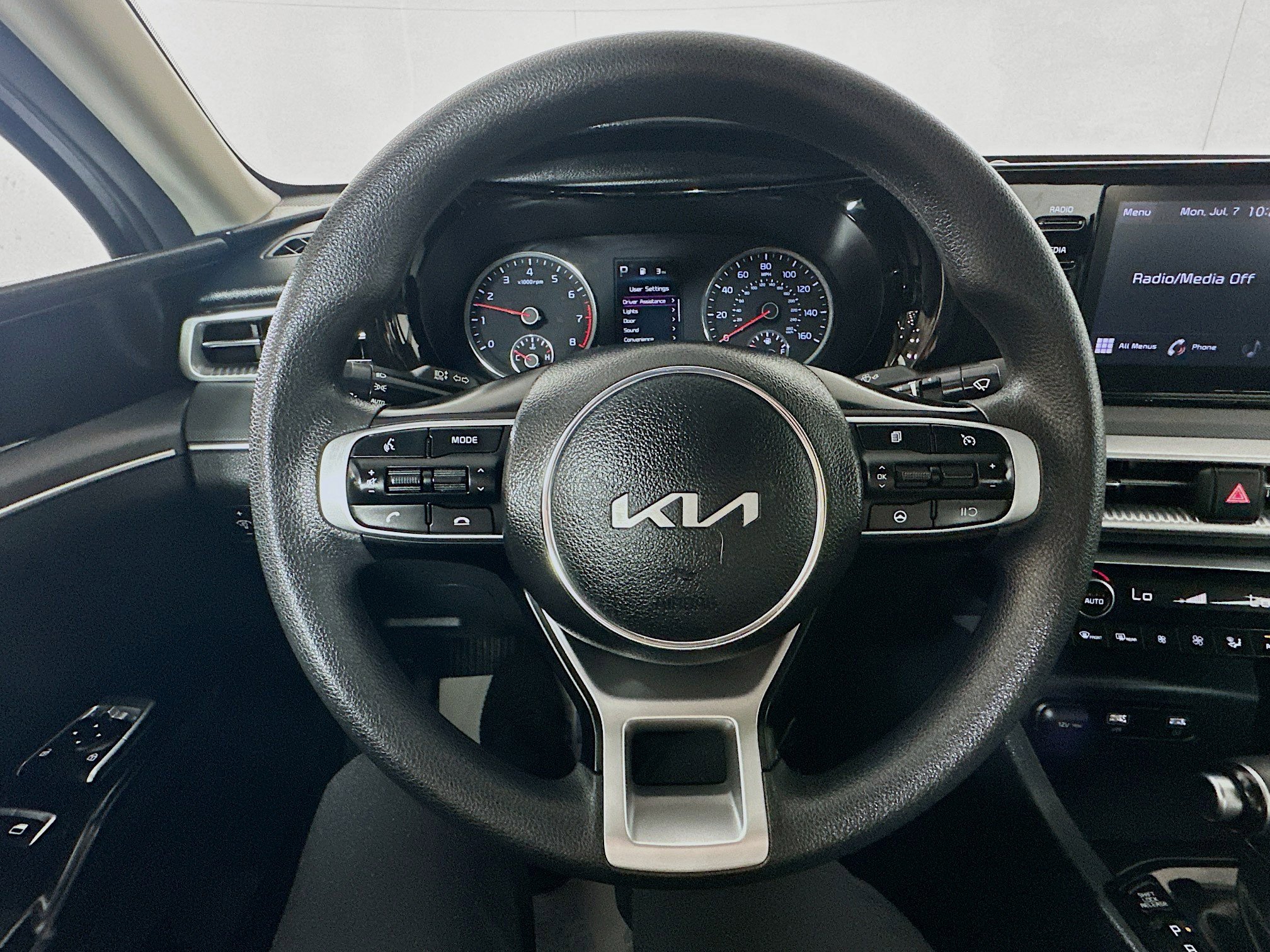 2023 Kia K5 LXS photo 11