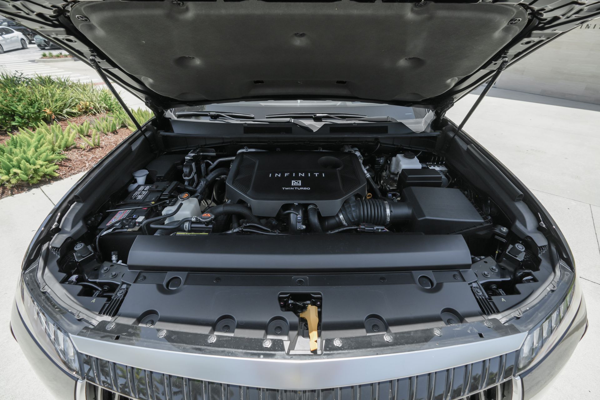 2025 Infiniti QX80 Luxe photo 38