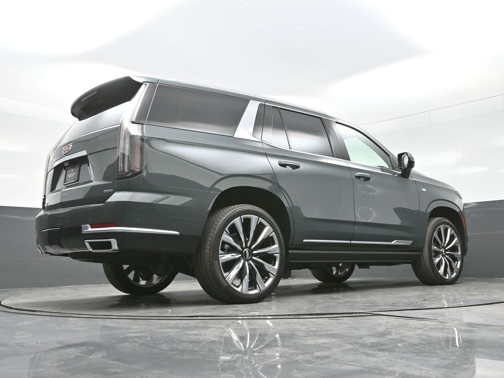 2026 Cadillac Escalade Luxury photo 13