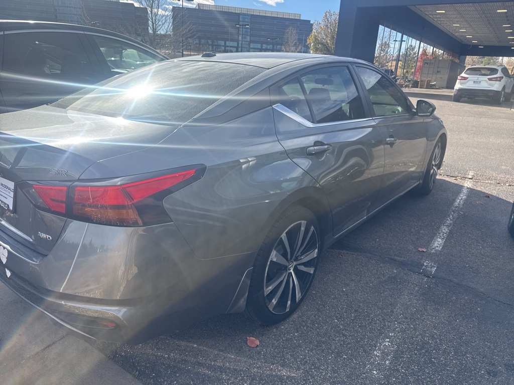 2019 Nissan Altima 2.5 SR photo 3
