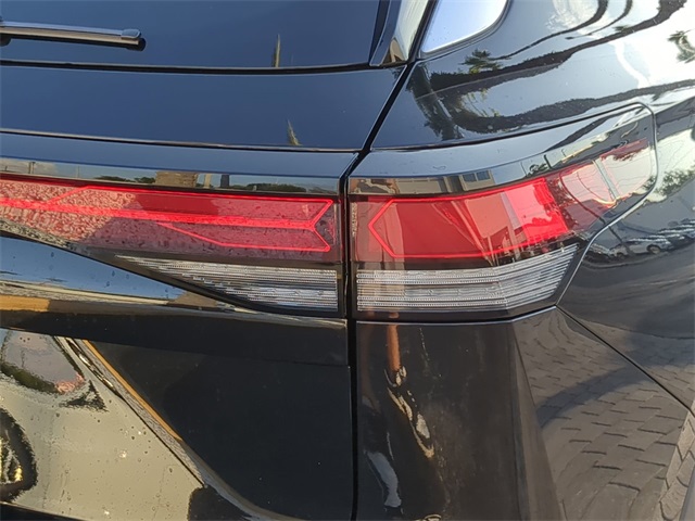 2025 Volkswagen Tiguan S photo 8