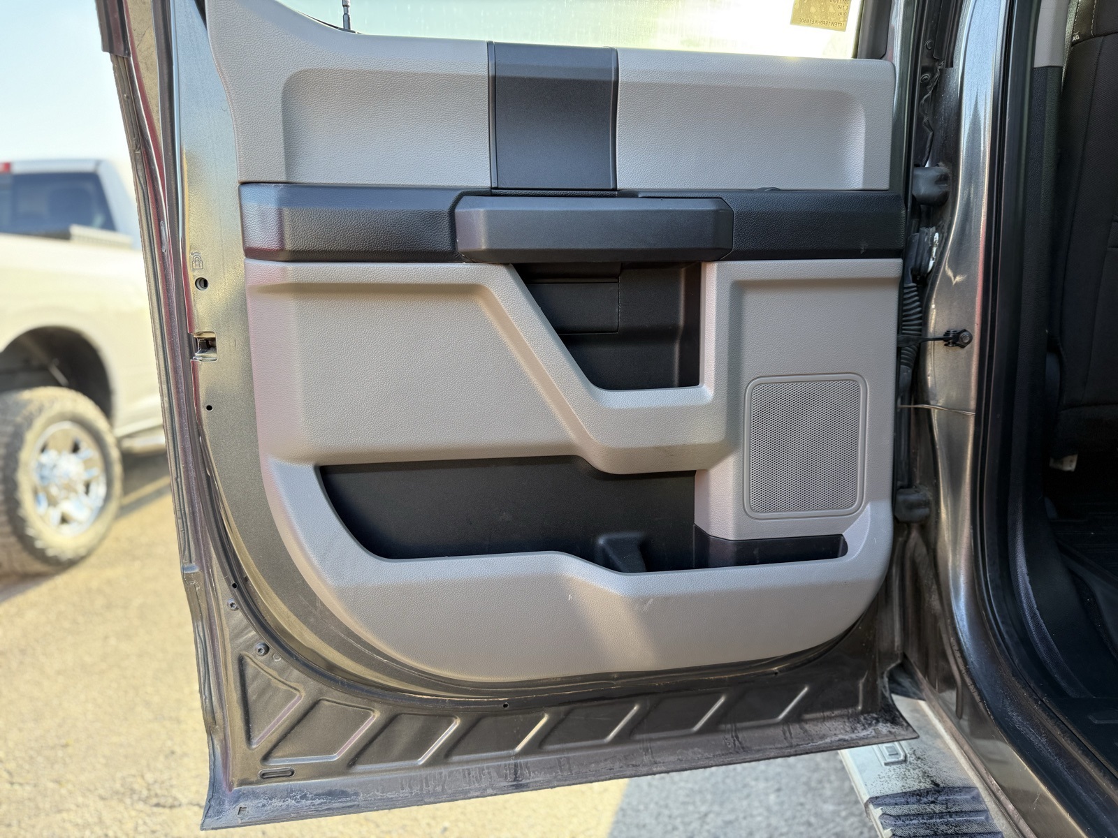 2017 Ford F-150 XL photo 17