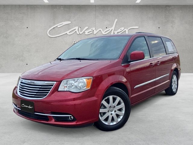 2016 Chrysler Town & Country Touring's photo