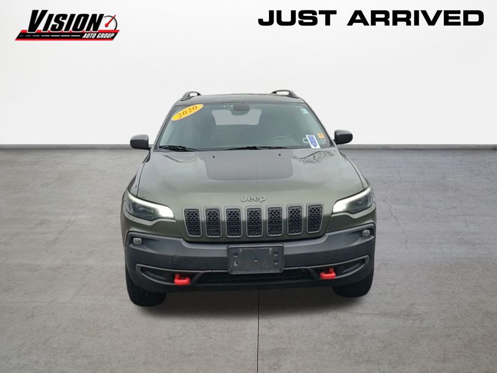 2020 Jeep Cherokee Trailhawk photo 2