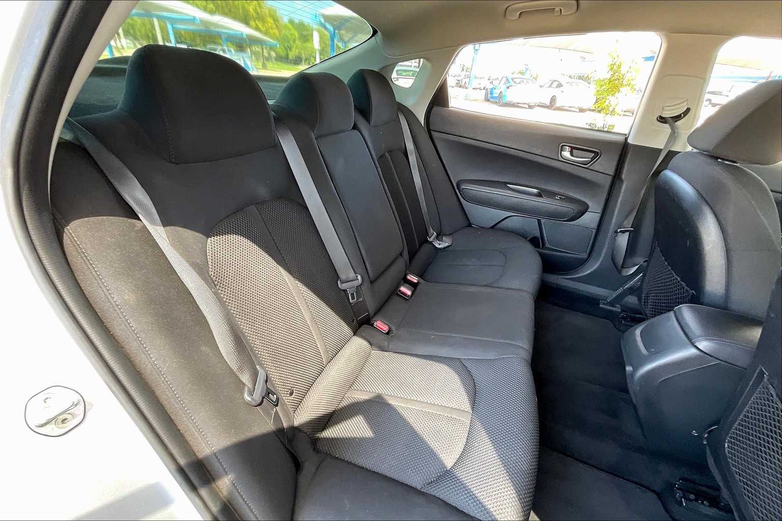 2020 Kia Optima LX photo 18