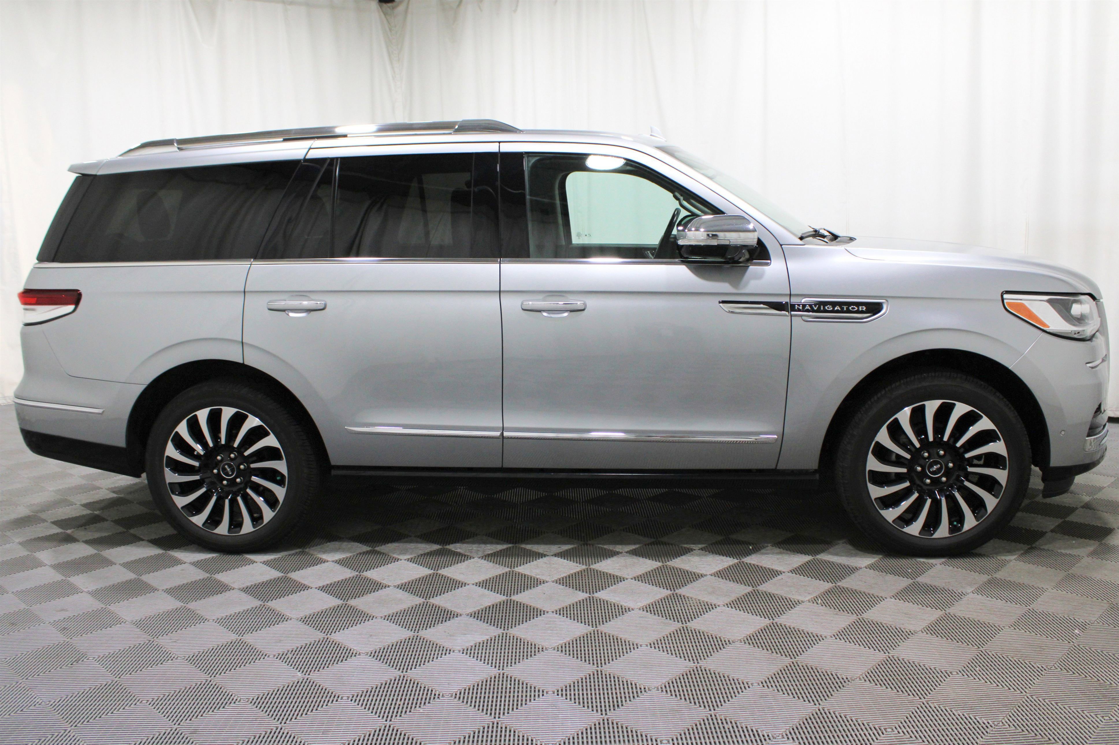2022 Lincoln Navigator Black Label photo 27