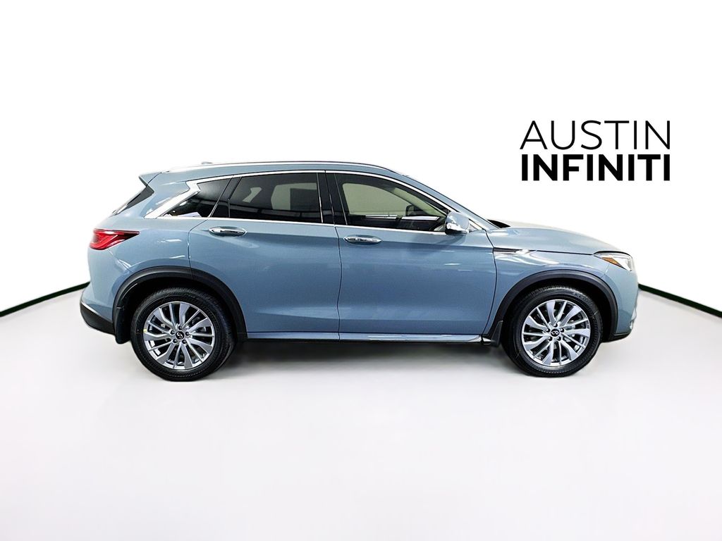 2025 Infiniti QX50 Luxe photo 6