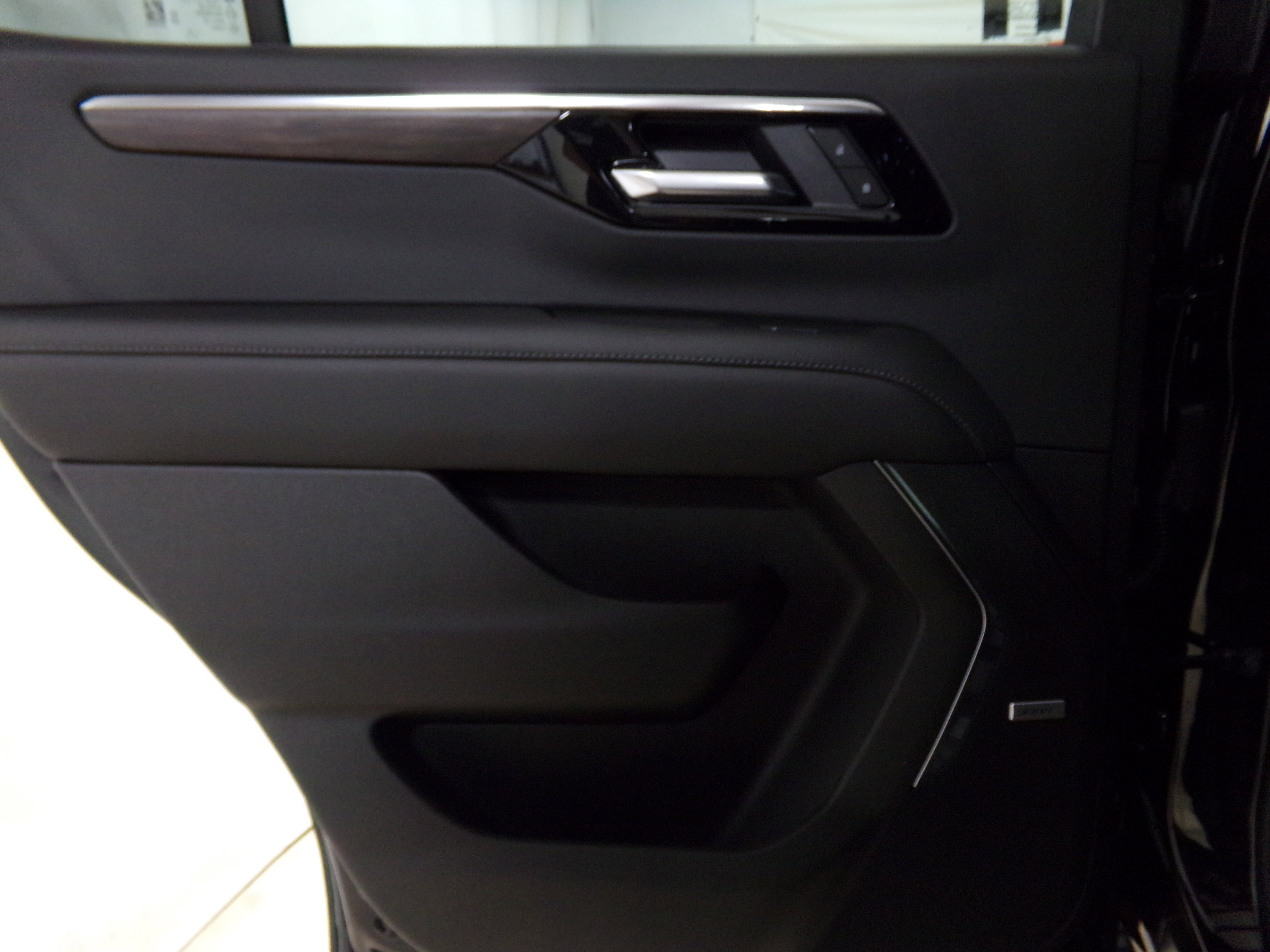 2025 Chevrolet Tahoe Z71 photo 10