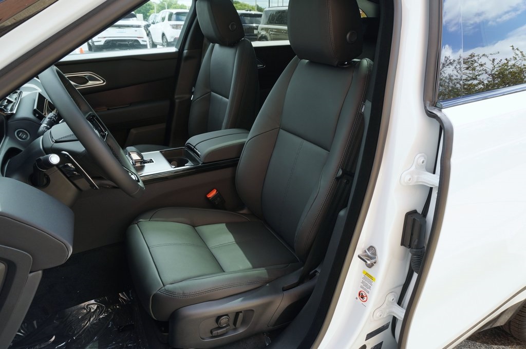 2026 LAND ROVER RANGE ROVER VELAR - Image 13