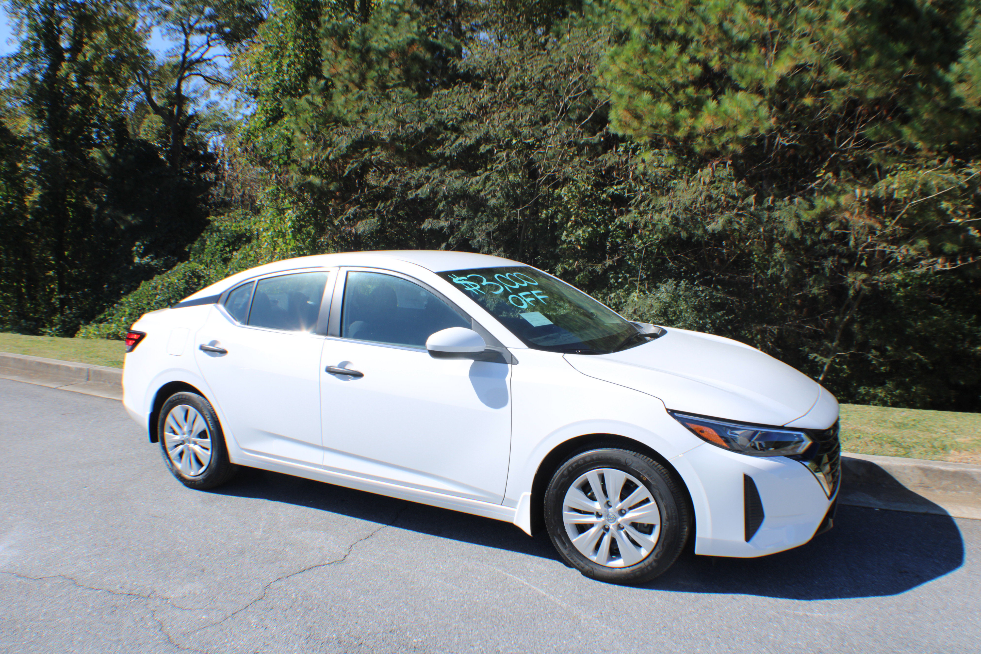 2025 Nissan Sentra S's photo