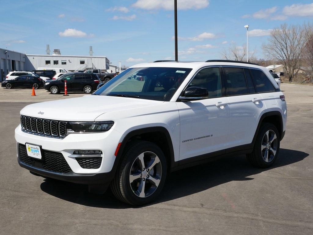 2025 Jeep Grand Cherokee Limited photo 4