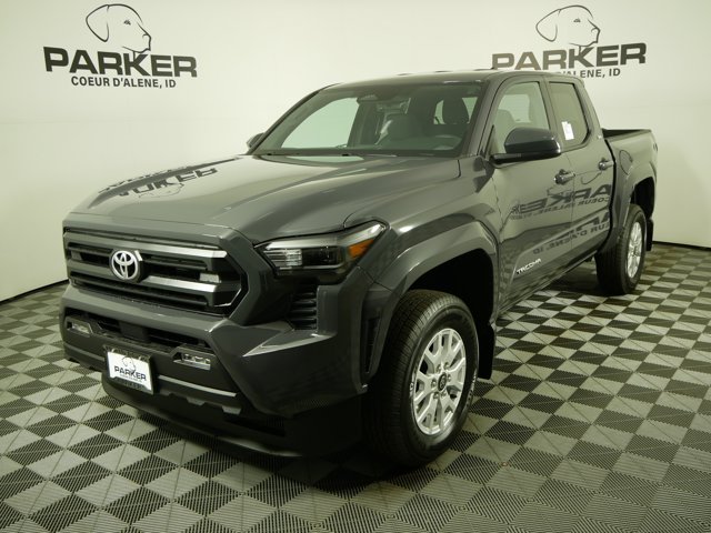 2025 Toyota Tacoma SR5's photo