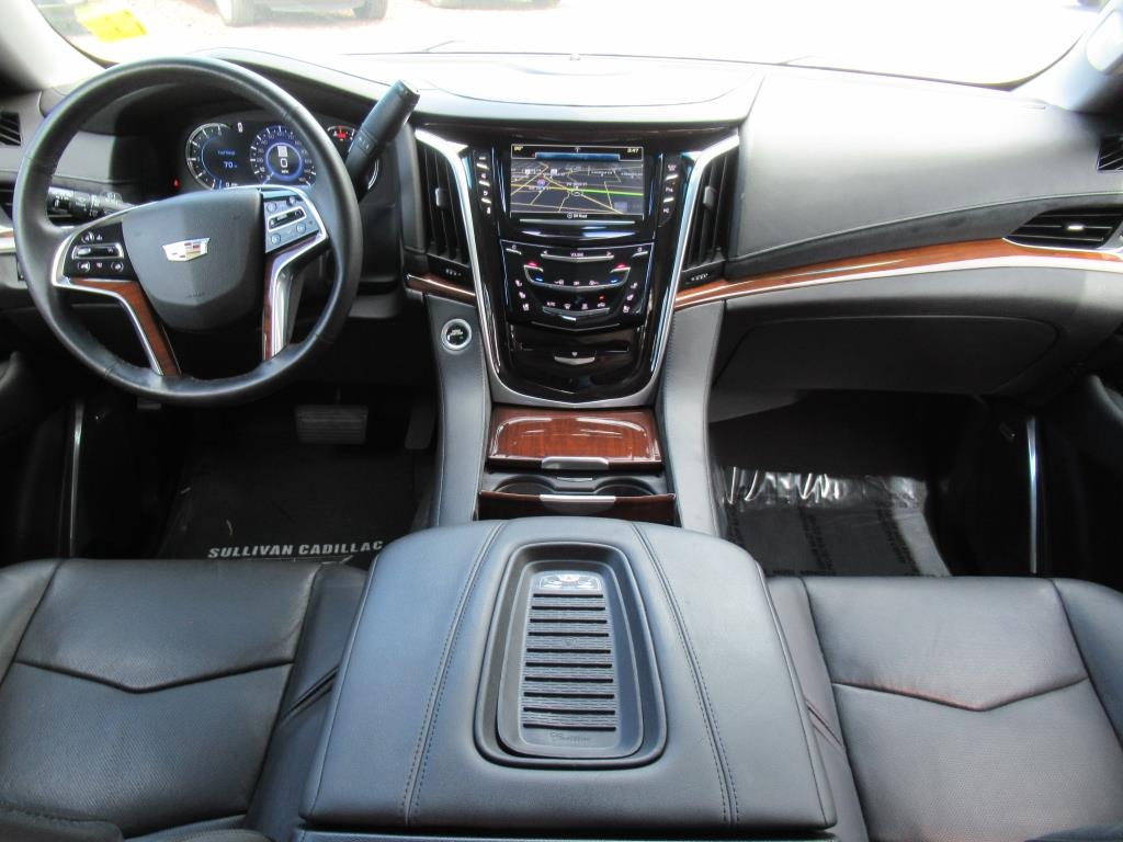2018 Cadillac Escalade Base photo 10