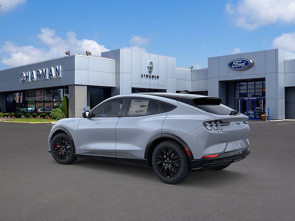 2025 Ford Mustang Mach-E Premium photo 4