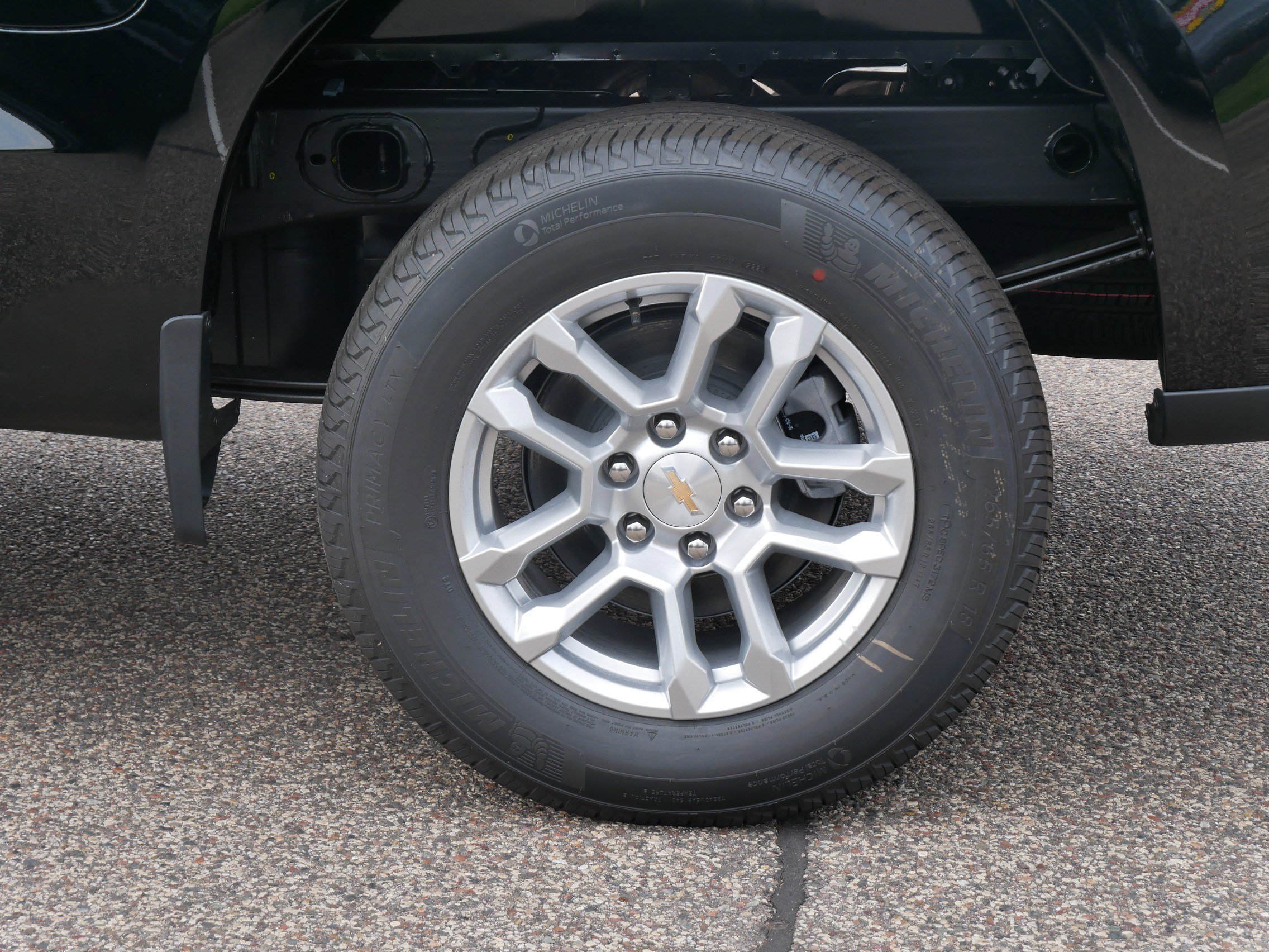2025 Chevrolet Silverado 1500 LT photo 3