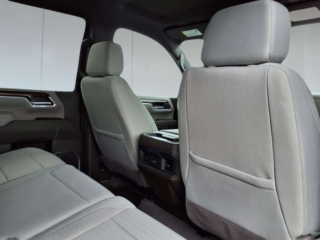 2025 Chevrolet Silverado 2500HD LT photo 21