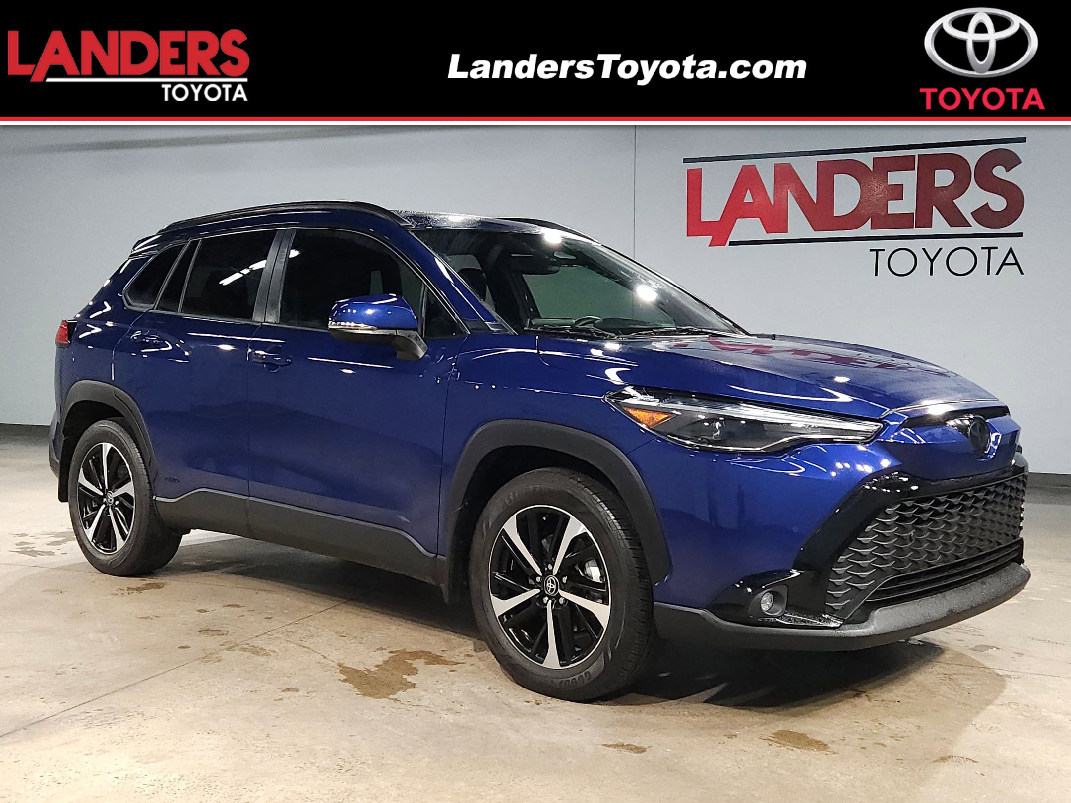 2024 Toyota Corolla Cross XSE's photo