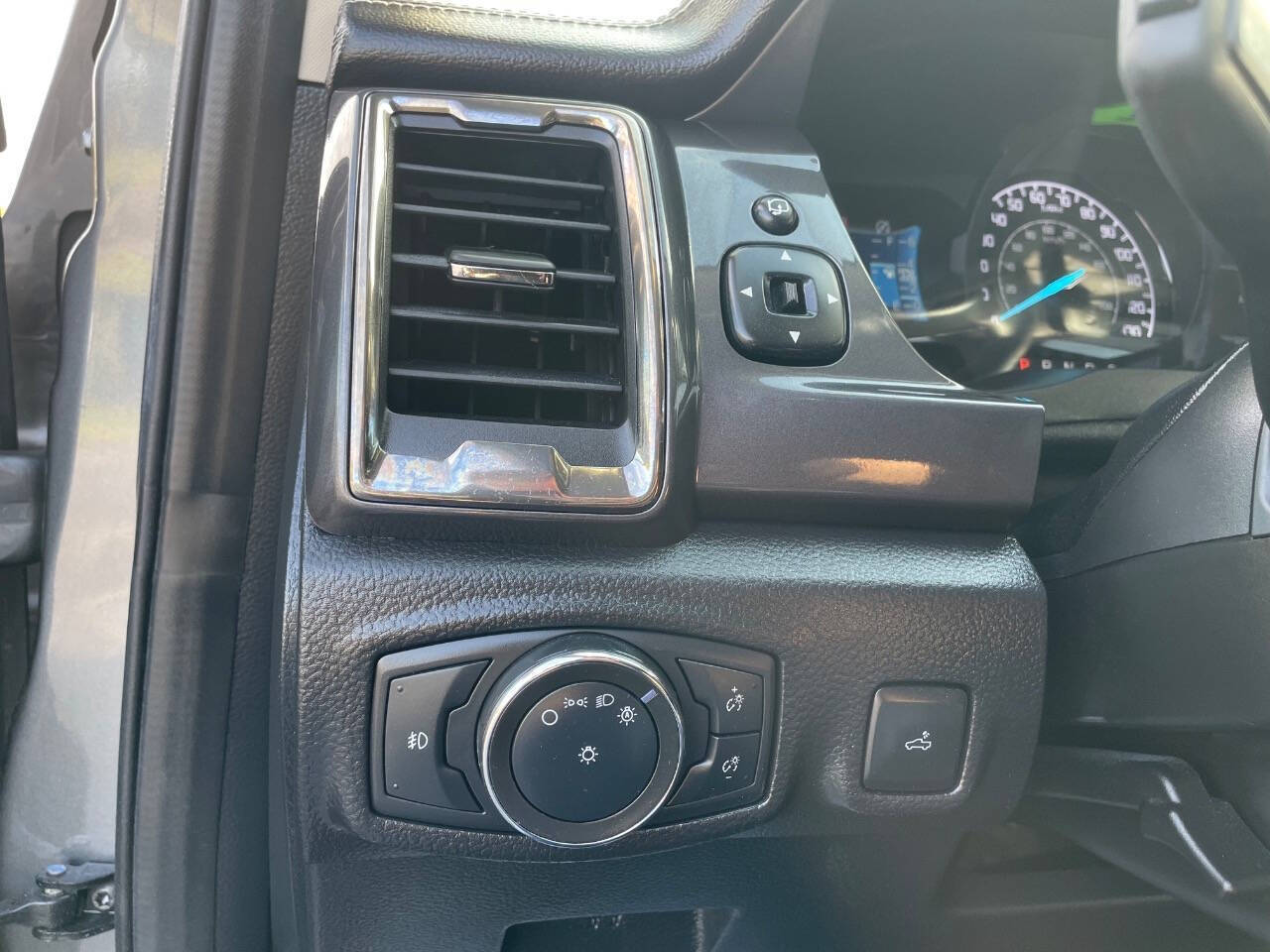 2021 Ford Ranger Lariat photo 9