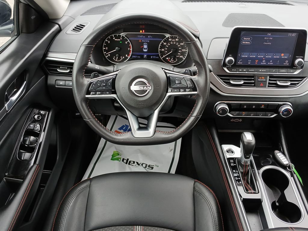 2024 Nissan Altima 2.5 SR photo 12