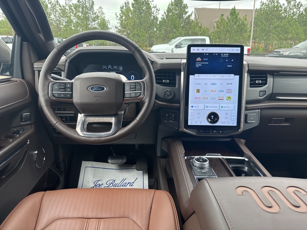 2024 Ford Expedition King Ranch photo 2