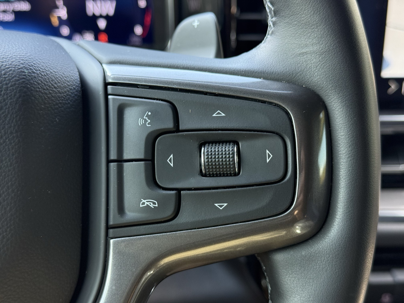 2024 Chevrolet Silverado 1500 High Country photo 30
