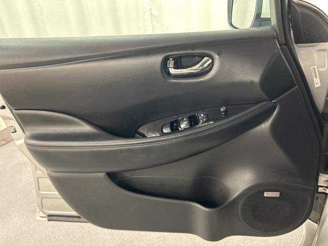 2020 Nissan Leaf SL Plus photo 18