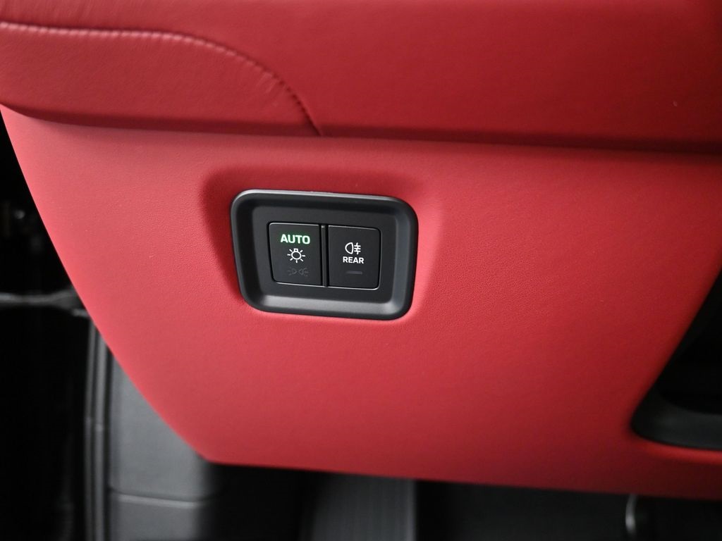2026 Porsche Cayenne GTS Coupe photo 11
