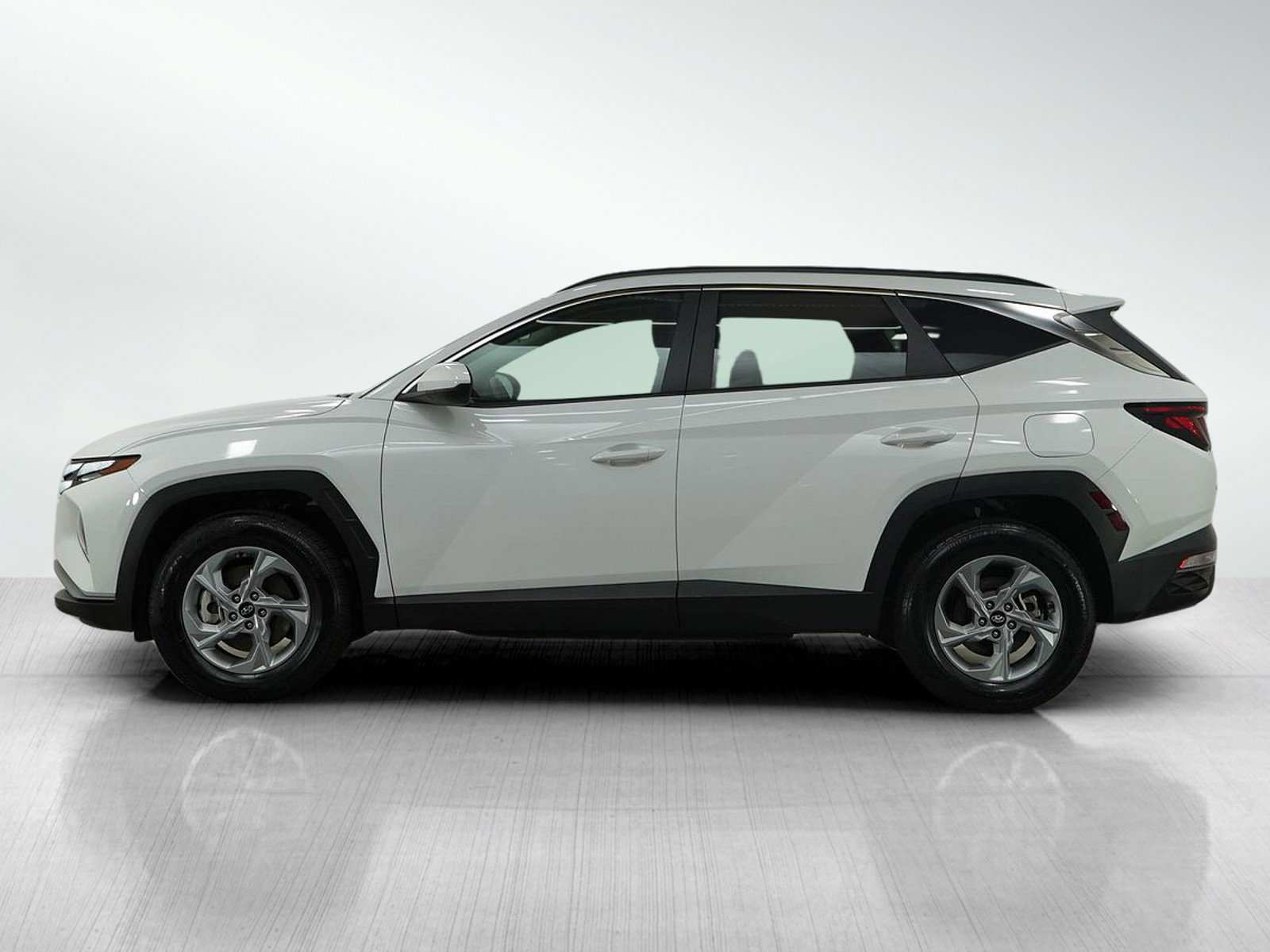 Used 2024 Hyundai Tucson SEL with VIN 5NMJBCDE3RH388893 for sale in Minneapolis, Minnesota