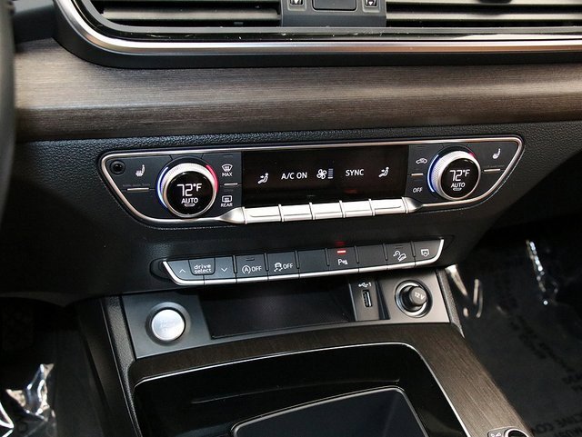 2021 Audi Q5 Premium photo 14