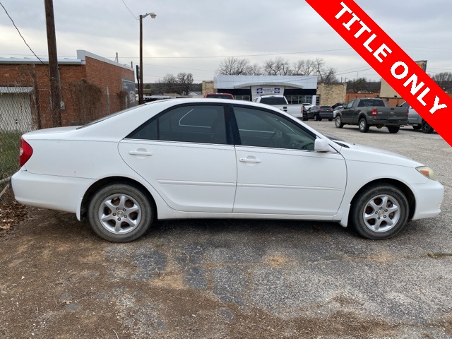 2004 Toyota Camry LE photo 3