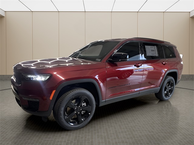 2025 Jeep Grand Cherokee Limited photo 2