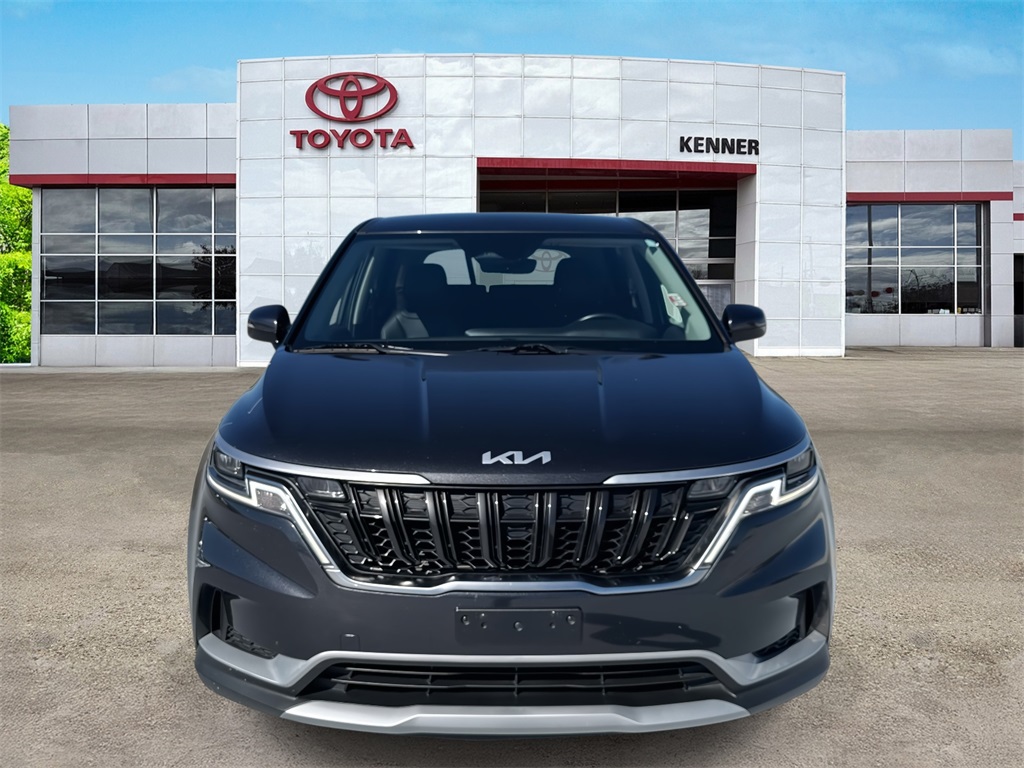 2024 Kia Carnival LX photo 2