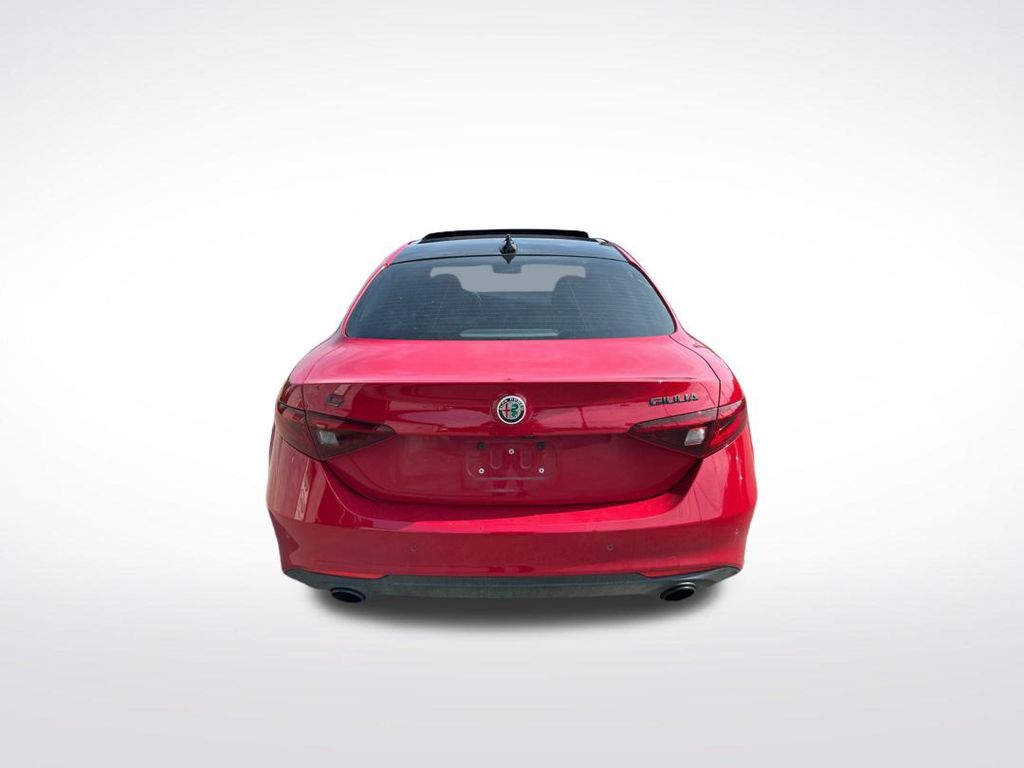 2020 Alfa Romeo Giulia Base photo 6
