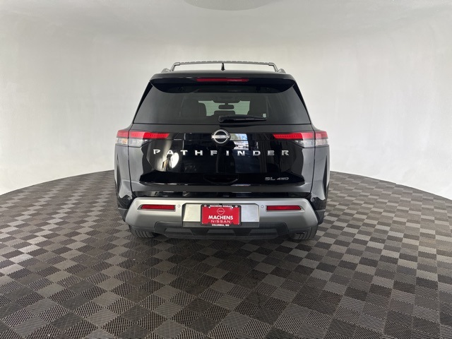 2022 Nissan Pathfinder SL photo 4