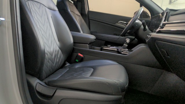 Used 2024 Wolf Gray/Ebony Black Roof Kia X-Pro image 27