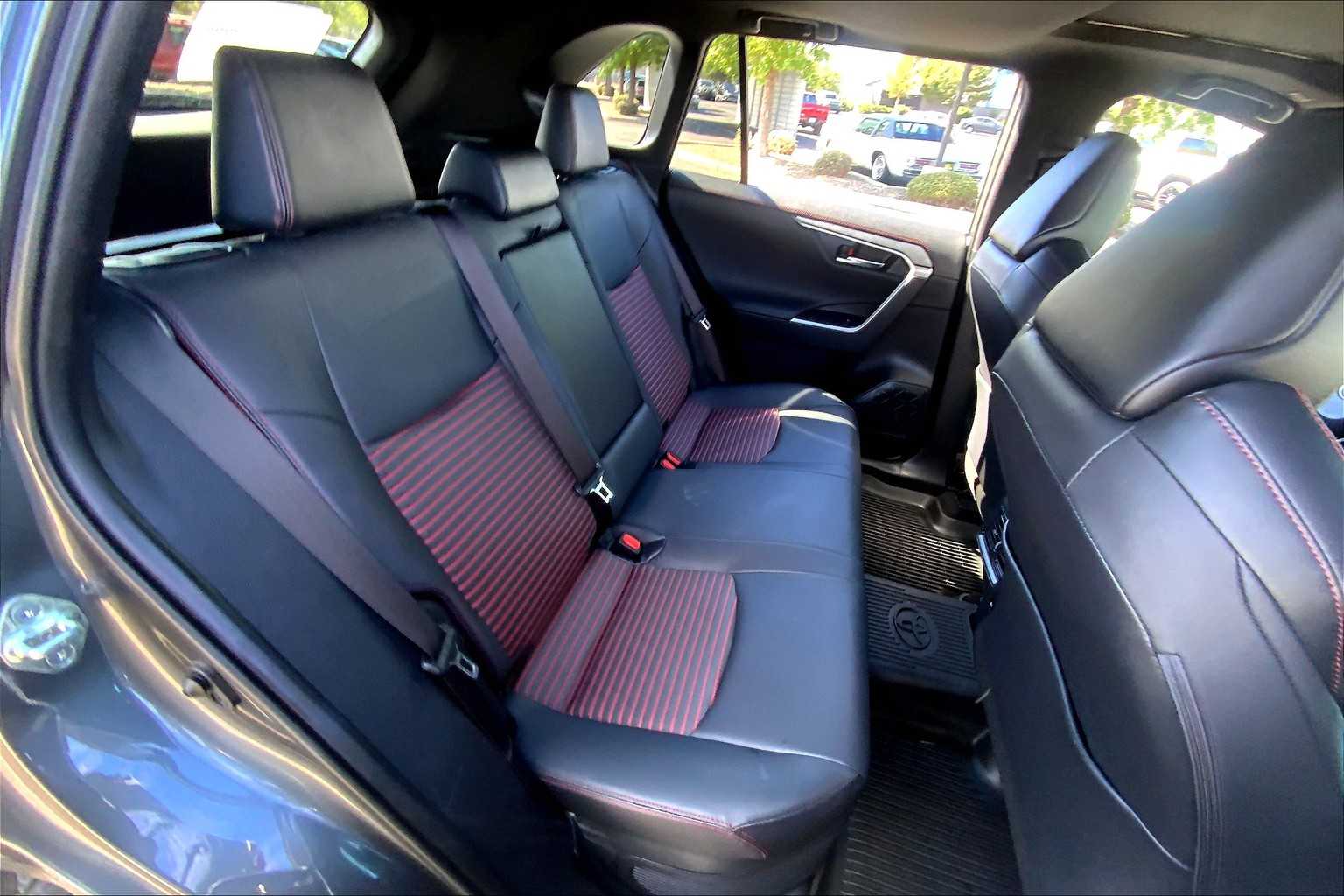 2023 Toyota RAV4 Prime XSE photo 16