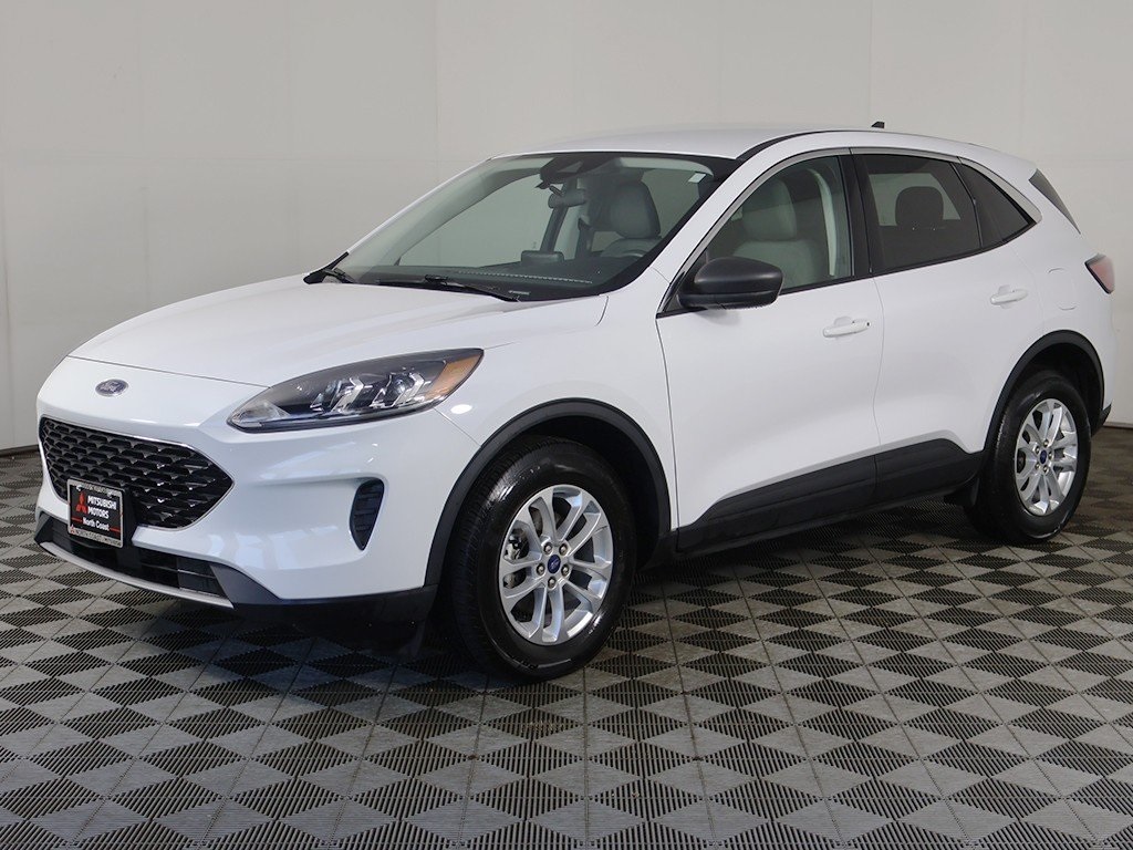 2022 Ford Escape SE photo 3