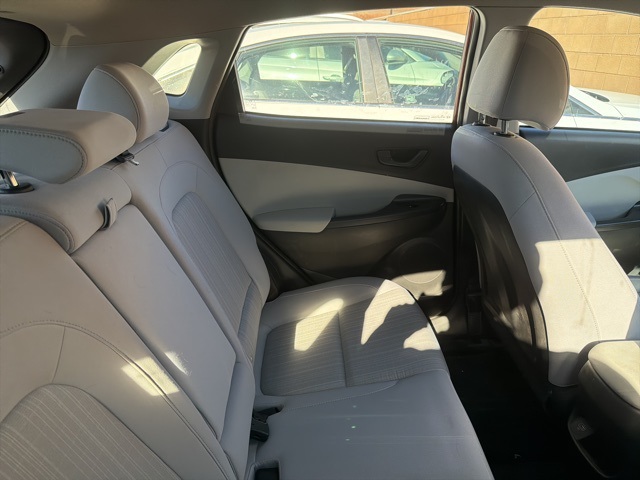 2023 Hyundai Kona SEL photo 4