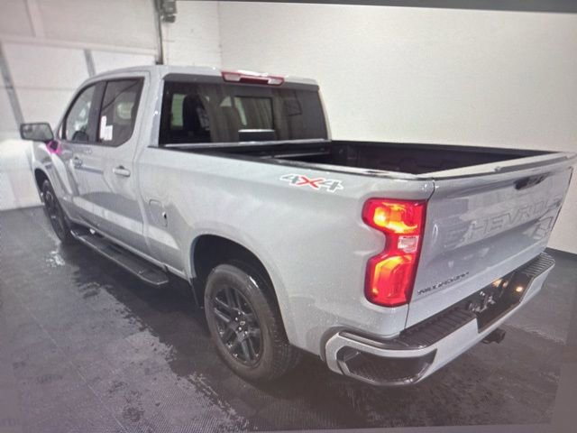 2024 Chevrolet Silverado 1500 RST photo 3