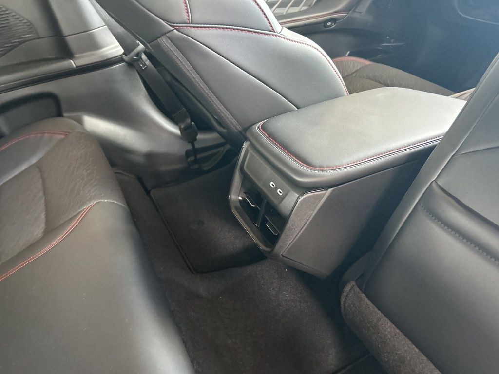 2025 Dodge Charger R/T photo 28