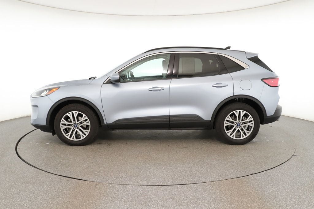 2022 Ford Escape SEL photo 2