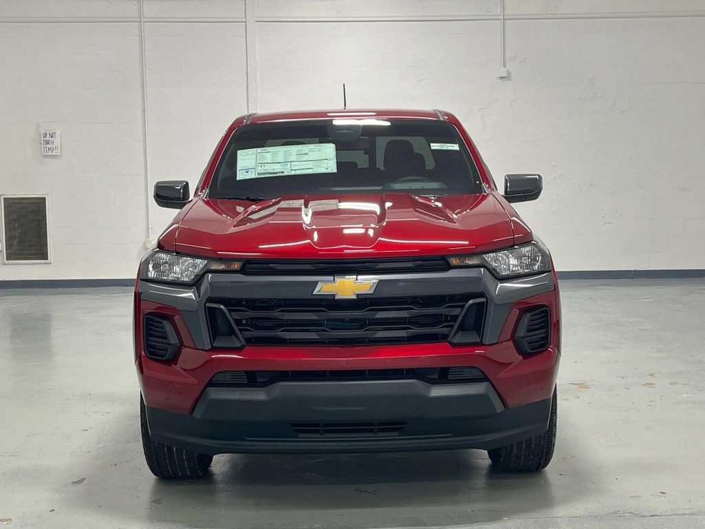 2026 Chevrolet Colorado LT photo 3