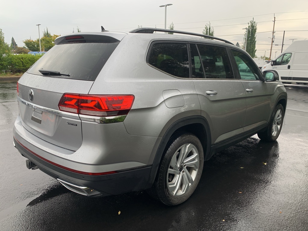 2023 Volkswagen Atlas V6 SE Technology photo 2