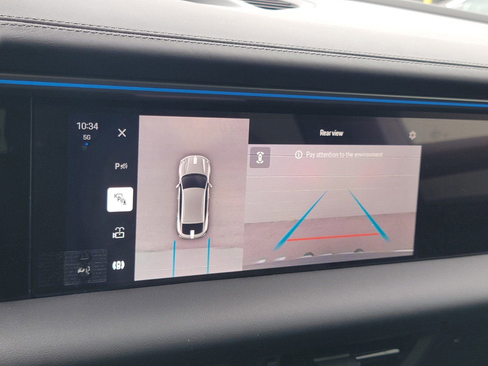 2024 Porsche Macan Electric 4 photo 13